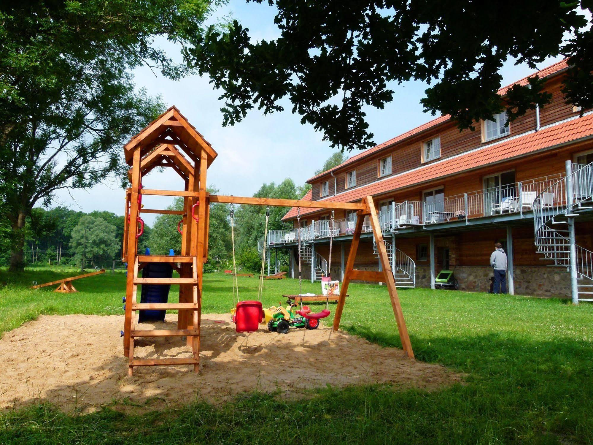 ホテルGutshof Woldzegarten エクステリア 写真